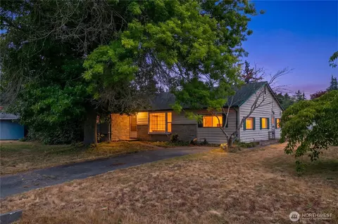 20911 78th Ave W, Edmonds, WA 98026
