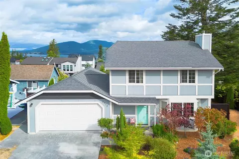 3912 W 4th St, Anacortes, WA 98221