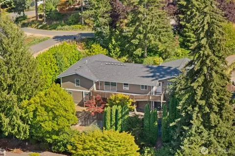 1316 Valley View Dr, Puyallup, WA 98372
