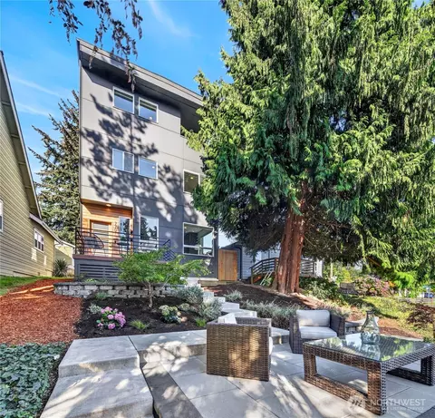 7707 18th Ave SW, Seattle, WA 98106
