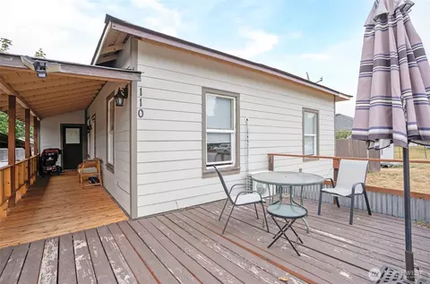 110 Alder St E, Eatonville, WA 98328