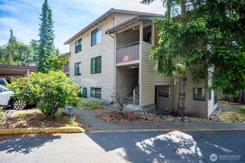 15175 Sunwood Blvd #DD12, Tukwila, WA 98188