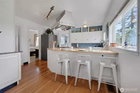 Kitchen - 39614 264th Ave SE, Enumclaw, WA 98022 photo 1 of 6