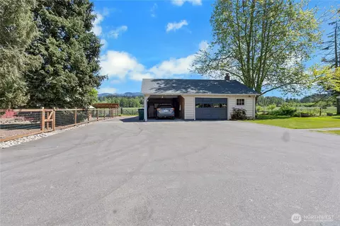 Exterior - 39614 264th Ave SE, Enumclaw, WA 98022 photo 8 of 11
