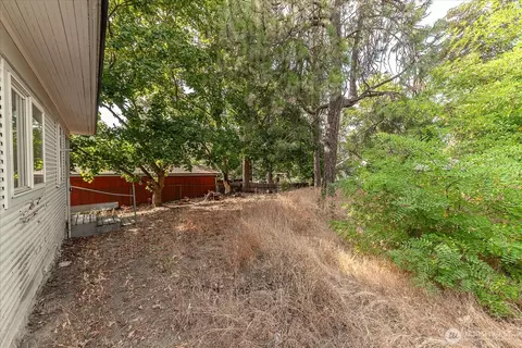 Exterior - 325 E 20th Ave, Spokane, WA 99203 photo 18 of 18