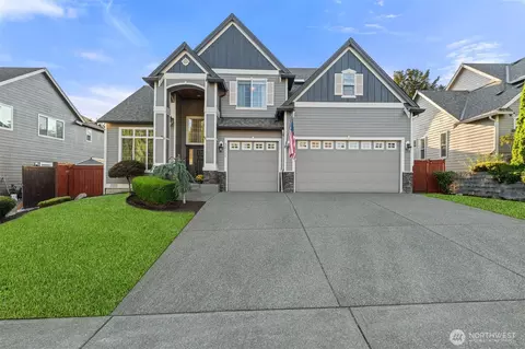 32113 Sunny Ln, Black Diamond, WA 98010