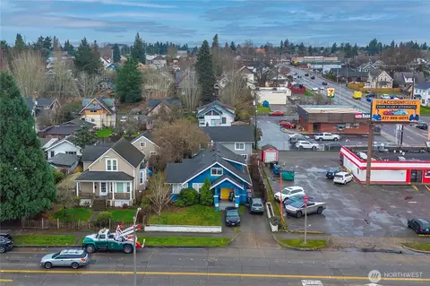 3812 S Thompson Ave, Tacoma, WA 98418