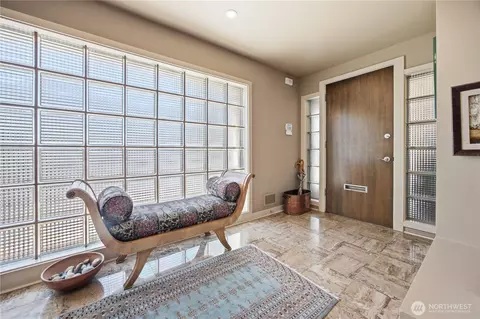Entry Way - 1946 Harvard Ave E, Seattle, WA 98102 photo 3 of 9