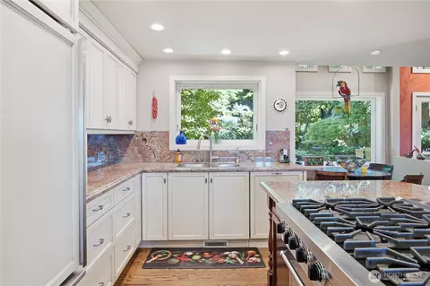 Kitchen - 1946 Harvard Ave E, Seattle, WA 98102 photo 4 of 4