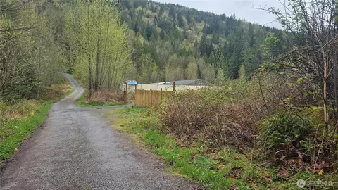 5898 Mt Baker Hwy, Deming, WA 98244