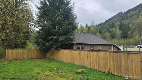 5898 Mt Baker Hwy, Deming, WA 98244