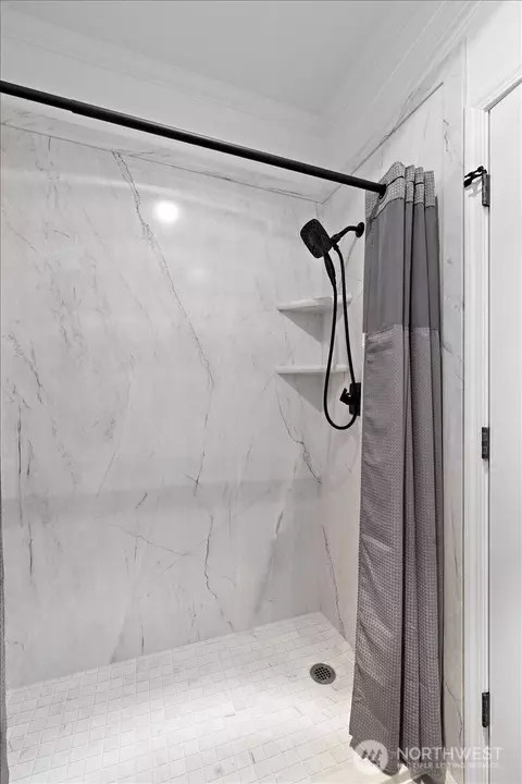 Bath - 1828 163rd Pl SE, Mill Creek, WA 98012 photo 6 of 7