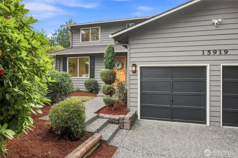 15919 82nd Pl NE, Kenmore, WA 98028