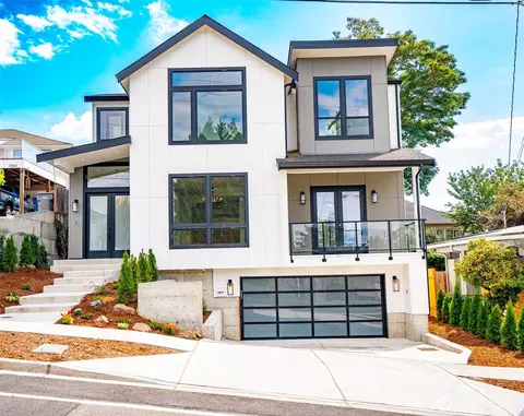 917 N 30th St, Renton, WA 98056