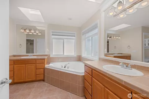 Bath - 21321 37th Ave SE, Bothell, WA 98021 photo 2 of 3