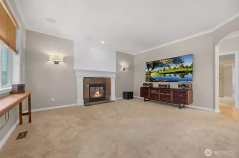 Living - 21321 37th Ave SE, Bothell, WA 98021 photo 2 of 6
