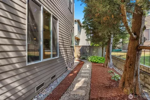 Exterior - 21321 37th Ave SE, Bothell, WA 98021 photo 3 of 3