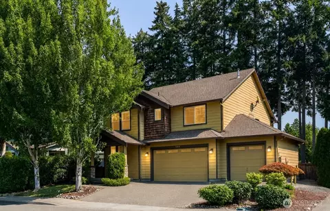 208 Ilwaco Pl SE, Renton, WA 98059