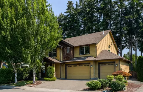 208 Ilwaco Pl SE, Renton, WA 98059