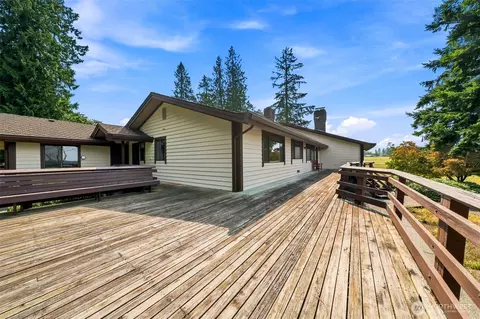 Exterior - 18916 SE 440th St, Enumclaw, WA 98022 photo 3 of 12