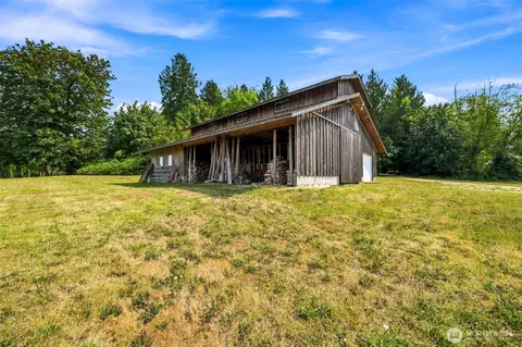 Exterior - 18916 SE 440th St, Enumclaw, WA 98022 photo 9 of 12