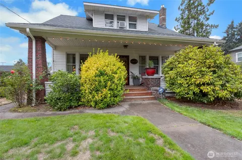 508 5th St NE, Puyallup, WA 98372