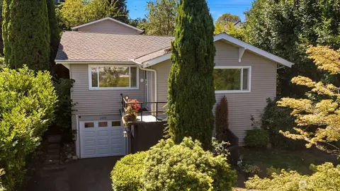 1405 S 100th St, Seattle, WA 98168