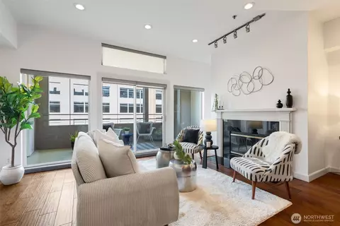 526 1st Ave S #420, Seattle, WA 98104