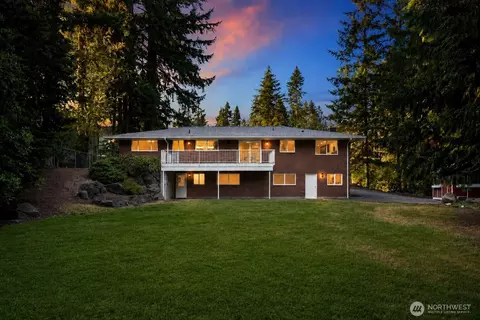 Exterior - 114 231st St SE, Bothell, WA 98021 photo 4 of 4