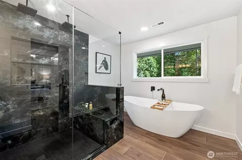 Bath - 114 231st St SE, Bothell, WA 98021 photo 1 of 5