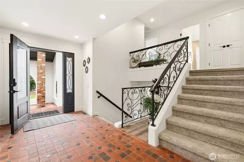 Entry Way - 315 241st St SW, Bothell, WA 98021 photo 2 of 4