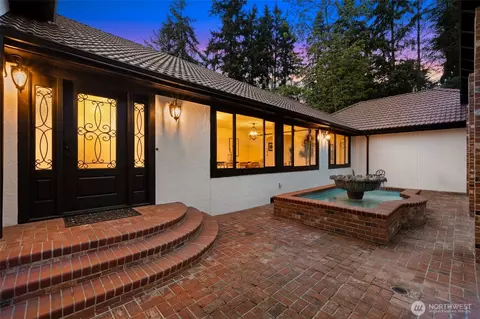 Exterior - 315 241st St SW, Bothell, WA 98021 photo 4 of 8