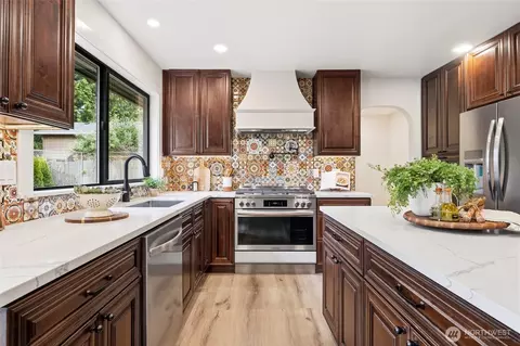 Kitchen - 315 241st St SW, Bothell, WA 98021 photo 2 of 3