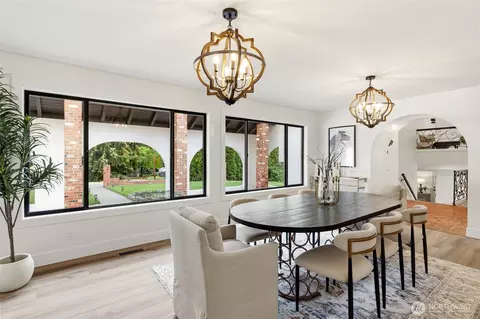 Dining - 315 241st St SW, Bothell, WA 98021 photo 1 of 3