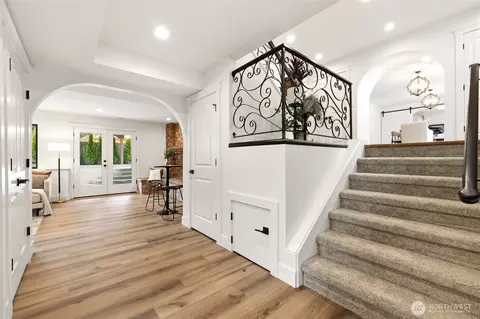 Entry Way - 315 241st St SW, Bothell, WA 98021 photo 4 of 4