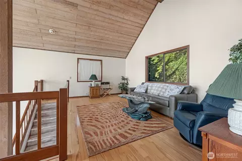 Living - 14 S Beach Dr #H, Everett, WA 98206 photo 2 of 3