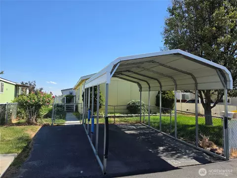 3211 W Wapato Dr #56, Moses Lake, WA 98837