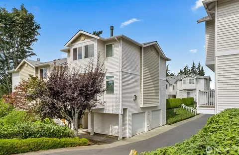 4133 156th St SW #13, Lynnwood, WA 98087
