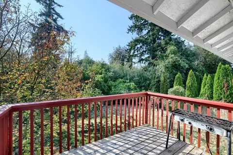 Exterior - 620 90th St SW, Everett, WA 98204 photo 4 of 5