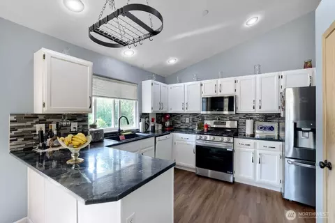 Kitchen - 620 90th St SW, Everett, WA 98204 photo 1 of 2