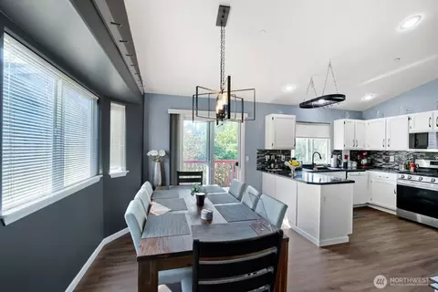 Dining - 620 90th St SW, Everett, WA 98204 photo 1 of 2