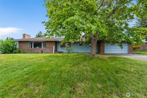 1605 N Ashland Ave, East Wenatchee, WA 98802
