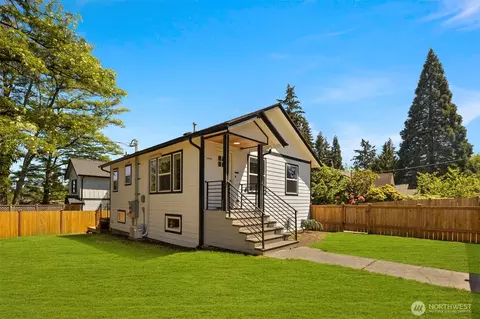 11558 Fremont Ave, Seattle, WA 98133