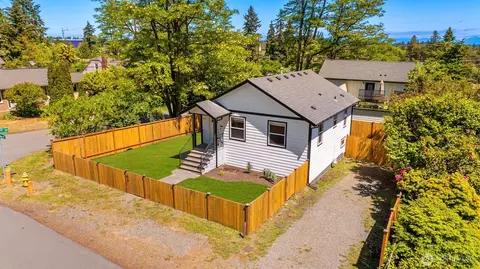 11558 Fremont Ave, Seattle, WA 98133