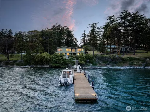 1794 Bayshore Rd, Lopez Island, WA 98261