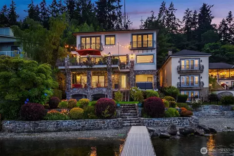 456 W Lake Sammamish Pkwy SE, Bellevue, WA 98008