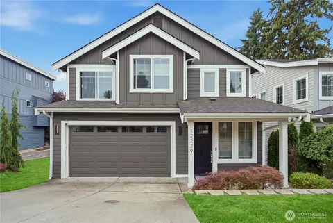 12229 NE 100th St, Kirkland, WA 98033