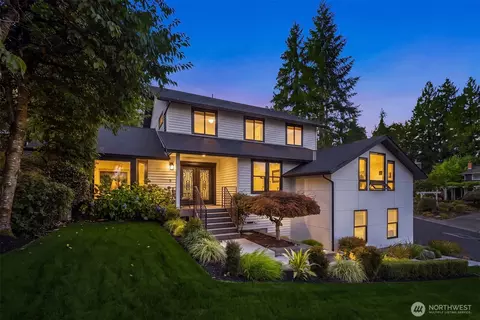 17227 SE 40th Pl, Bellevue, WA 98008