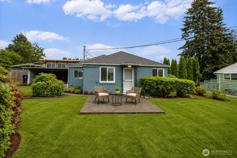 8432 S 18th St, Tacoma, WA 98465