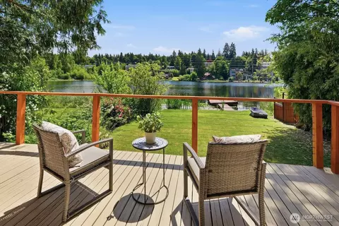 5620 Halls Lake Way, Lynnwood, WA 98036